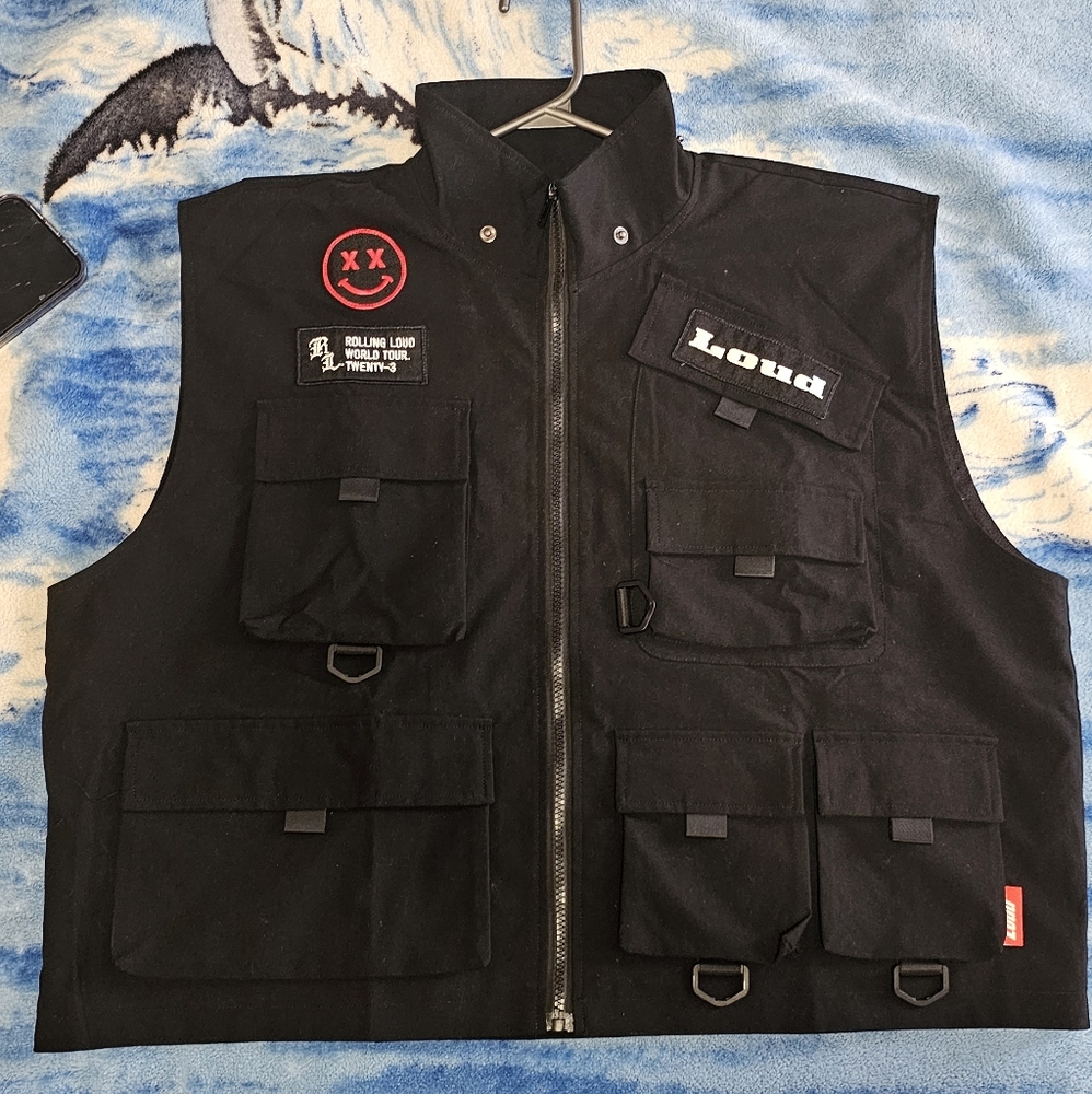 ROLLING LOUD MIAMI 2023 FESTIVAL VEST - BLACK W/ REMOVABLE HOOD